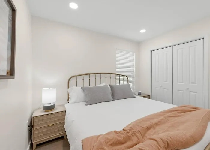 Poydras Inn-cajun Luxury-fast Wifi-brand New