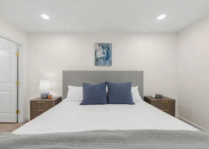 Poydras Inn-cajun Luxury-fast Wifi-brand New Holiday home